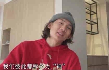 队记：一旦库班股权出售完成 球队现有的5位小股东也将全部兑现据此前报道，库班将独行侠的大部分股权出售，卖给了米丽娅姆-阿德尔森以及阿德尔森家族，估值大约在35亿美元，他将保留了一部分股权，以及对球队的完整的控制权。